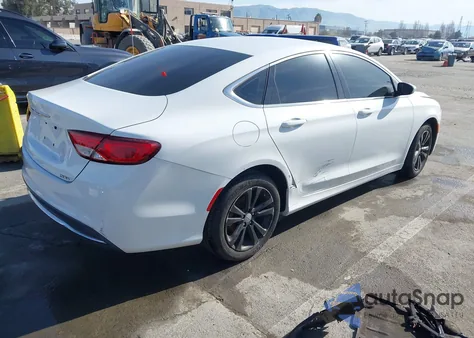 2015 Chrysler 200 Limited z USA, uszkodzony, nr VIN 1C3CCCAB0FN667401